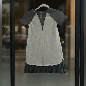 Ivivva Girls Short Sleeve Gray Casual Dress With Cute Ruffle Detail. Size 8.